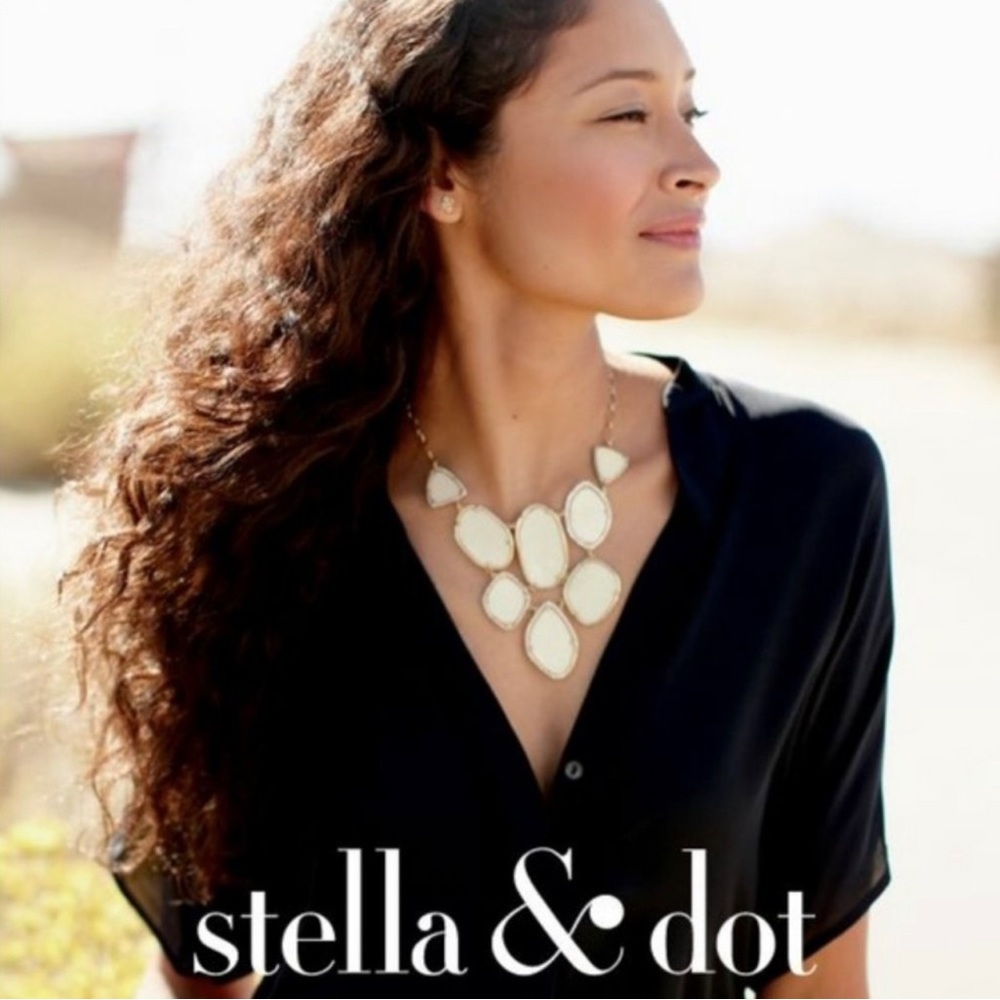 Stella & Dot Fiona Bib Necklace